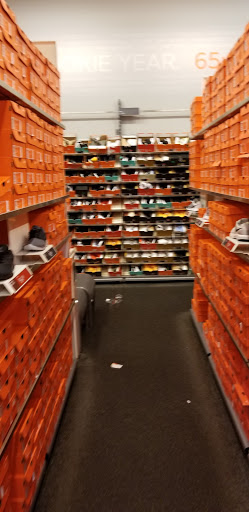 Clothing Store «Nike Factory Store», reviews and photos, 7000 Arundel Mills Cir #372, Hanover, MD 21076, USA