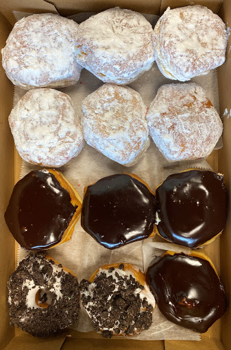 Donut Shop «Flip Flops Donut Shop», reviews and photos, 129 Bogue Inlet Dr, Emerald Isle, NC 28594, USA