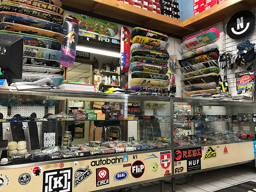 Sporting Goods Store «Southport Rigging Inc», reviews and photos, 2926 75th St, Kenosha, WI 53143, USA