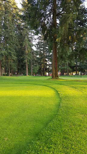 Golf Course «Bellevue Crossroads Par 3 Golf», reviews and photos, 15801 NE 15th St, Bellevue, WA 98008, USA