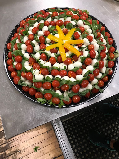 Grocery Store «P&M Orange Street Market», reviews and photos, 721 Orange St, New Haven, CT 06511, USA