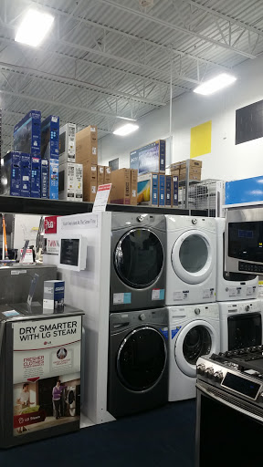 Electronics Store «Best Buy», reviews and photos, 12765 Harper Village Dr #160, Battle Creek, MI 49014, USA