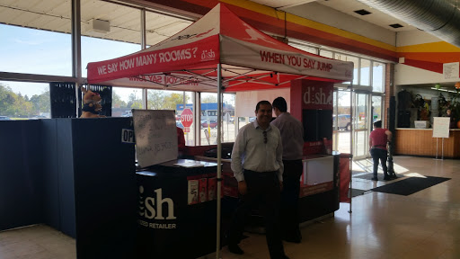 Shopping Mall «Elgin Shopping Mall», reviews and photos, 308 S McLean Blvd, Elgin, IL 60123, USA