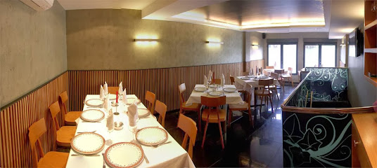 Restaurante Los Parrales - C. Mayor, 52, 26300 Nájera, La Rioja, Spain