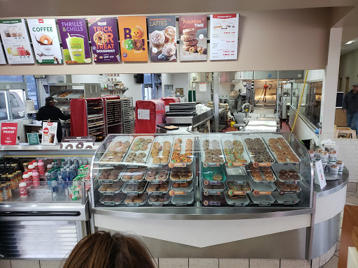 Bakery «Krispy Kreme Doughnuts», reviews and photos, 208 W 14 Mile Rd, Troy, MI 48083, USA