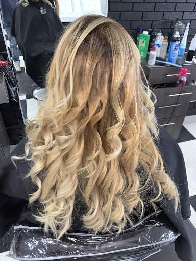 Beauty Salon «4 Looks Beauty Salon», reviews and photos, 12879 Josey Ln, Farmers Branch, TX 75234, USA