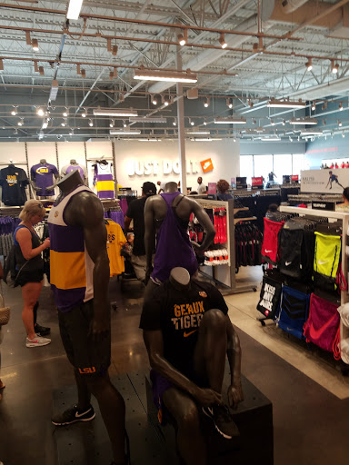 Clothing Store «Nike Factory Store», reviews and photos, 2210 Tanger Blvd #225, Gonzales, LA 70737, USA