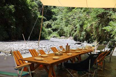 嘻餐町-溪畔餐桌/賣火柴餐桌/銀河星空餐桌 的照片