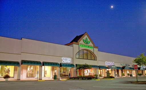 Shopping Mall «Laurelwood Shopping Center», reviews and photos, 422 S Grove Park Rd, Memphis, TN 38117, USA