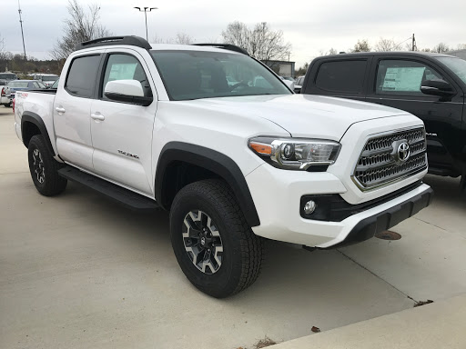 Toyota Dealer «Toyota of West Plains», reviews and photos, 1902 Porter Wagoner Blvd, West Plains, MO 65775, USA