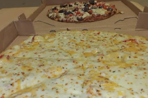 Debonairs Pizza image