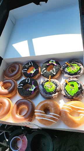 Bakery «Krispy Kreme Doughnuts», reviews and photos, 969 N Wesleyan Blvd, Rocky Mount, NC 27801, USA
