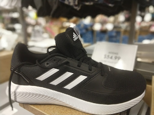 Shoe Store «DSW Designer Shoe Warehouse», reviews and photos, 8236 MN-7, St Louis Park, MN 55426, USA