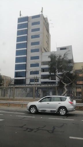 Universidad Peruana de Integración Global