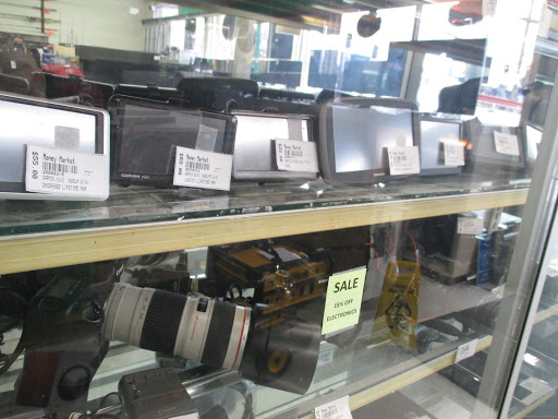 Pawn Shop «Money Market Pawn Shop», reviews and photos, 13607 SE Powell Blvd, Portland, OR 97236, USA