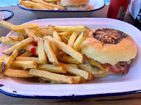 Plats et boissons du Restaurant de hamburgers Joe Burger à Paris - n°3