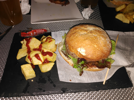 Información y opiniones sobre Cervecería Cruz Blanca de León