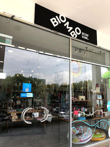 Biombo Brand Store