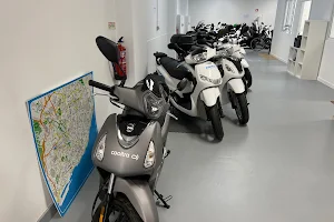 Cooltra Lisbõa | Aluguel de motocicleta por dias e meses em Lisbõa image