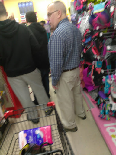 Dollar Store «FAMILY DOLLAR», reviews and photos, 215 Washington Pl, Passaic, NJ 07055, USA