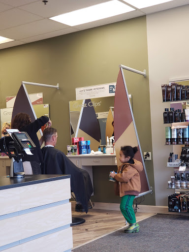 Hair Salon «Great Clips», reviews and photos, 4466 N Abbe Rd, Sheffield Lake, OH 44054, USA