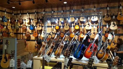 One Hundred Oaks Mall, 719 Thompson Ln, Nashville, TN 37204, USA, 