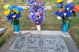 Parlier Cemetery image