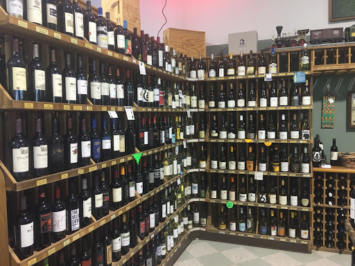 Liquor Store «Short Stop Wine & Spirits», reviews and photos, 2190 Eagle Creek Ln # F, St Paul, MN 55129, USA