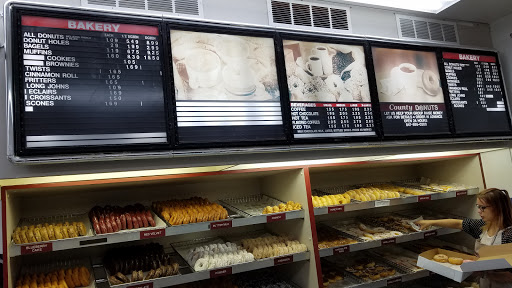 Donut Shop «County Donuts», reviews and photos, 1218 S Roselle Rd, Schaumburg, IL 60193, USA