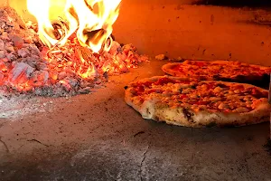 Passione Napoletana “The pizza Van” image