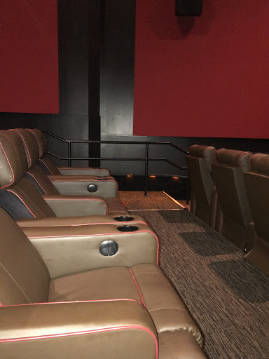 Movie Theater «AMC Roosevelt Field 8», reviews and photos, 630 Old Country Rd, Garden City, NY 11530, USA