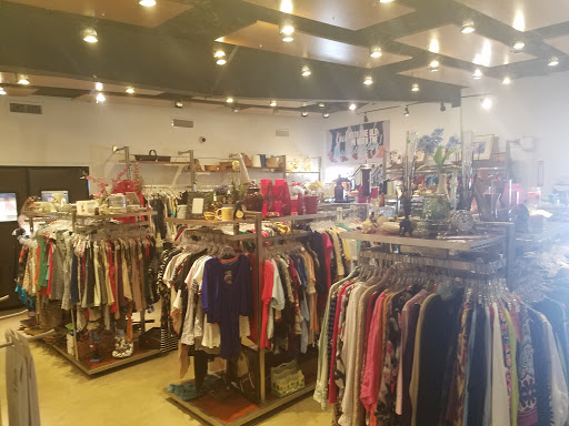 Thrift Store «Goodwill Central Texas Boutique - Westbank», reviews and photos, 2814 Bee Cave Rd, Austin, TX 78746, USA