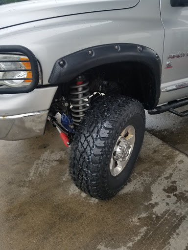 Tire Shop «Discount Tire Store - Homer Glen, IL», reviews and photos, 14011 S Bell Rd, Homer Glen, IL 60491, USA