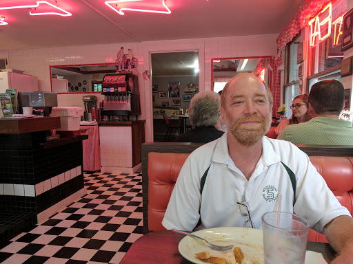 Performing Arts Theater «Pine Knob Theatre», reviews and photos, 2250 Pine Knob Rd, Caneyville, KY 42721, USA