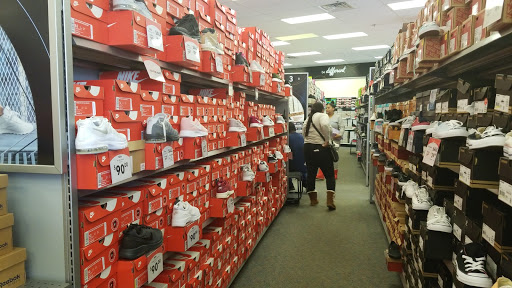 Shoe Store «Shoe Carnival», reviews and photos, 1620 Dogwood Dr SE, Conyers, GA 30013, USA