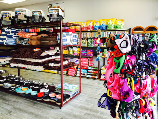 Pet Supply Store «Cats and Dogs - Pet Supplies & Grooming», reviews and photos, 2833 Hyperion Ave, Los Angeles, CA 90027, USA