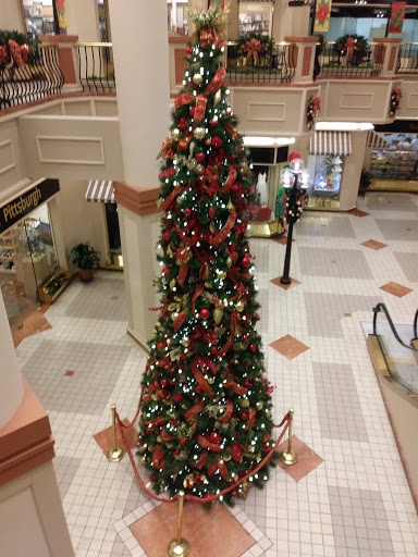 Shopping Mall «Fifth Avenue Place», reviews and photos, 201 Fifth Ave, Pittsburgh, PA 15222, USA
