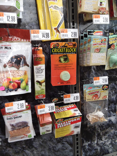 Pet Supply Store «Pet Supplies Plus», reviews and photos, 13360 W 87th St Pkwy, Lenexa, KS 66215, USA