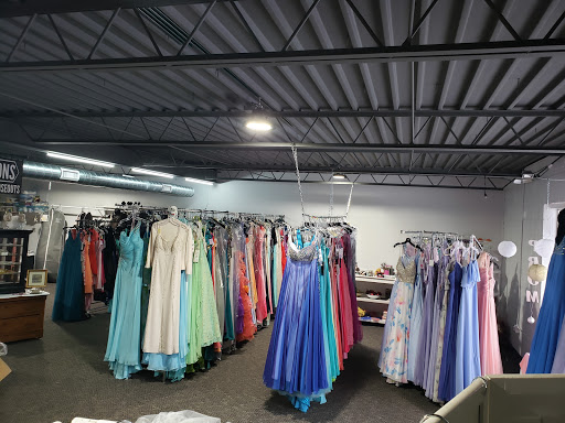 Bridal Shop «Spring Lake Bridal», reviews and photos, 616 E Savidge St B, Spring Lake, MI 49456, USA