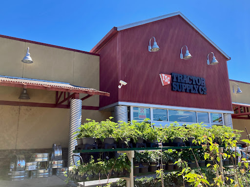 Home Improvement Store «Tractor Supply Co.», reviews and photos, 1000 American Way, Windsor, CA 95492, USA