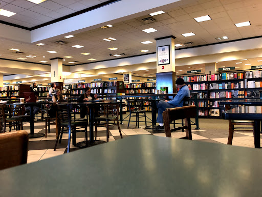 Book Store «Barnes & Noble», reviews and photos, 2191 N Rainbow Blvd, Las Vegas, NV 89108, USA