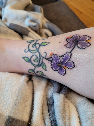 Tattoo Shop «Screaming Needle Tattooing», reviews and photos, 652 28th St SW, Wyoming, MI 49509, USA