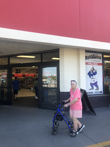 Grocery Store «Winn-Dixie», reviews and photos, 5428 Dogwood Dr, Milton, FL 32570, USA