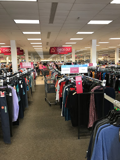 Clothing Store «Burlington Coat Factory», reviews and photos, 10202 E Washington St #700, Indianapolis, IN 46229, USA