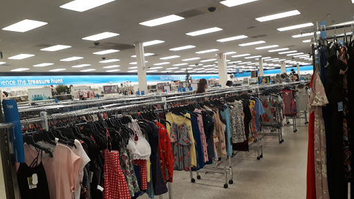 Clothing Store «Ross Dress for Less», reviews and photos, 12115 Biscayne Blvd, North Miami, FL 33181, USA