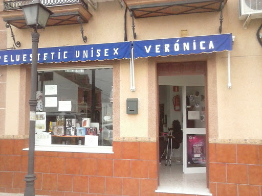Peluestetic Verónica en Guillena, Sevilla