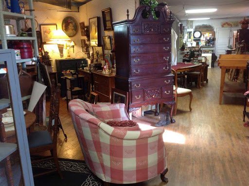 Antique Furniture Store «Useful Things Antiques & Collectibles Store», reviews and photos, 11 Crenshaw Ln, Coxs Creek, KY 40013, USA