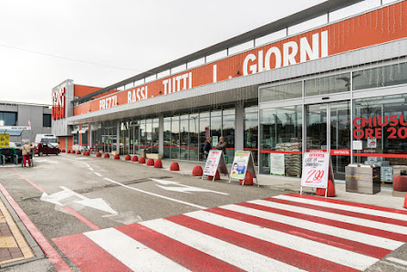 Ipermercato Oasi Via Galileo Galilei, 371, 64021 Giulianova TE, Italia