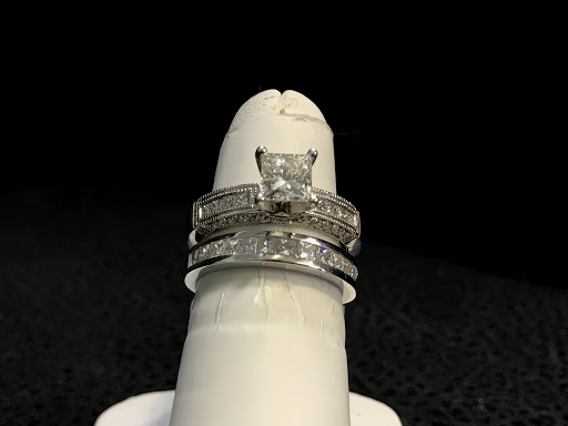 Pawn Shop «Sterling & Knight Jewelry & Pawn», reviews and photos, 295 S Schmidt Rd, Bolingbrook, IL 60440, USA