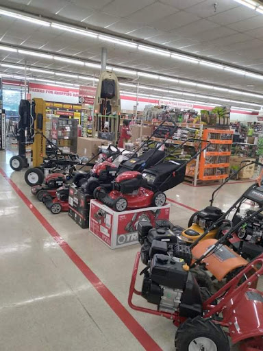 Home Improvement Store «Tractor Supply Co.», reviews and photos, 1149 E Main St, Ravenna, OH 44266, USA